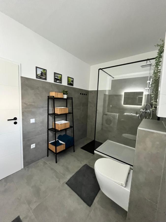 Appartment Florida Naehe Duesseldorf, Messe, Hbf, City, Wifi, Helios Hospital Krefeld Exterior photo
